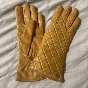 Michael Kors Camel Quilted Leather Gloves